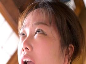 汚ヤジが集まる独身寮の巨乳管理人はオナホ願望有り ガニ股潮吹きで下品なアヘ顔披露！汚チ●ポに無様にイキ狂う4P大乱交 北村海智　サンプル画像11